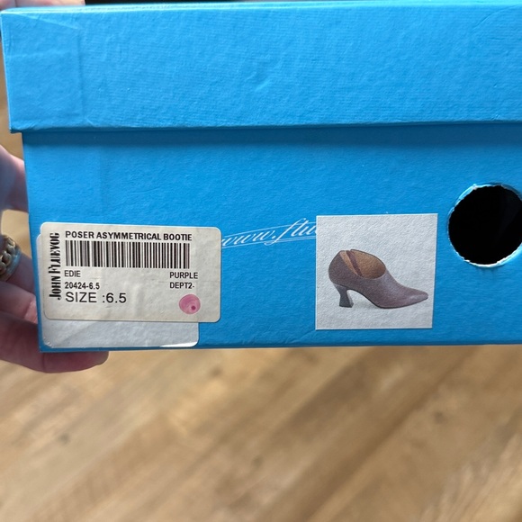 JOHN FLUEVOG super cute 6.5 bootie - Picture 13 of 13